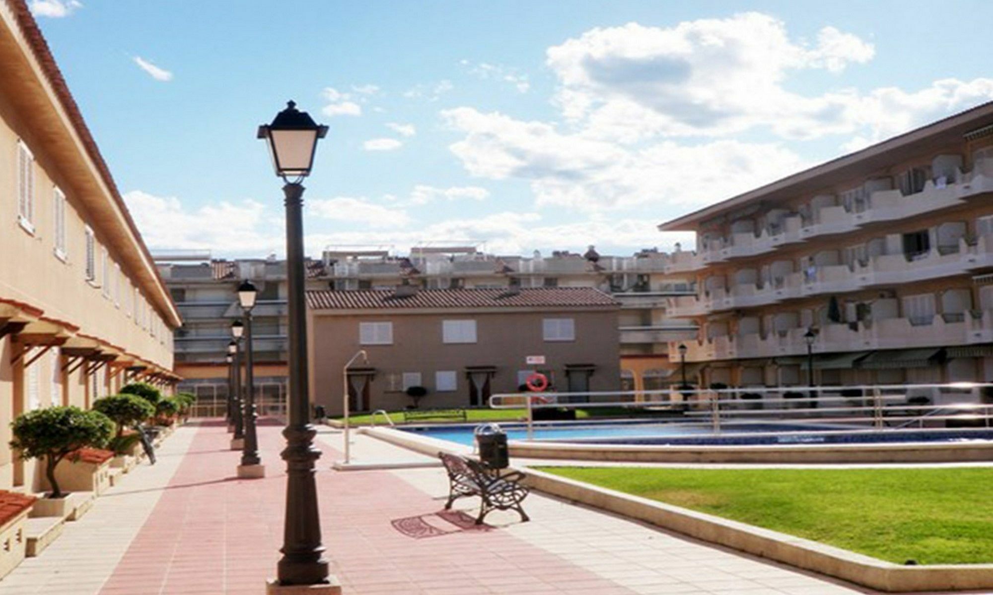 Apartsalou Cambrils Jupiter ภายนอก รูปภาพ